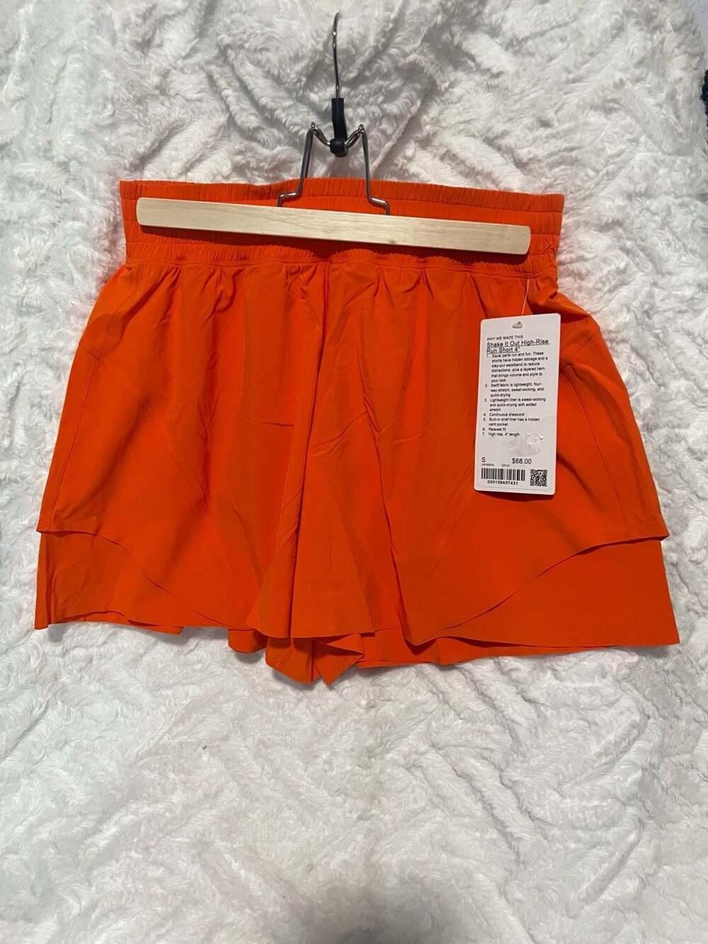 NWT Lululemon Shake It Out High-Rise Run Short 4” Size S Orange